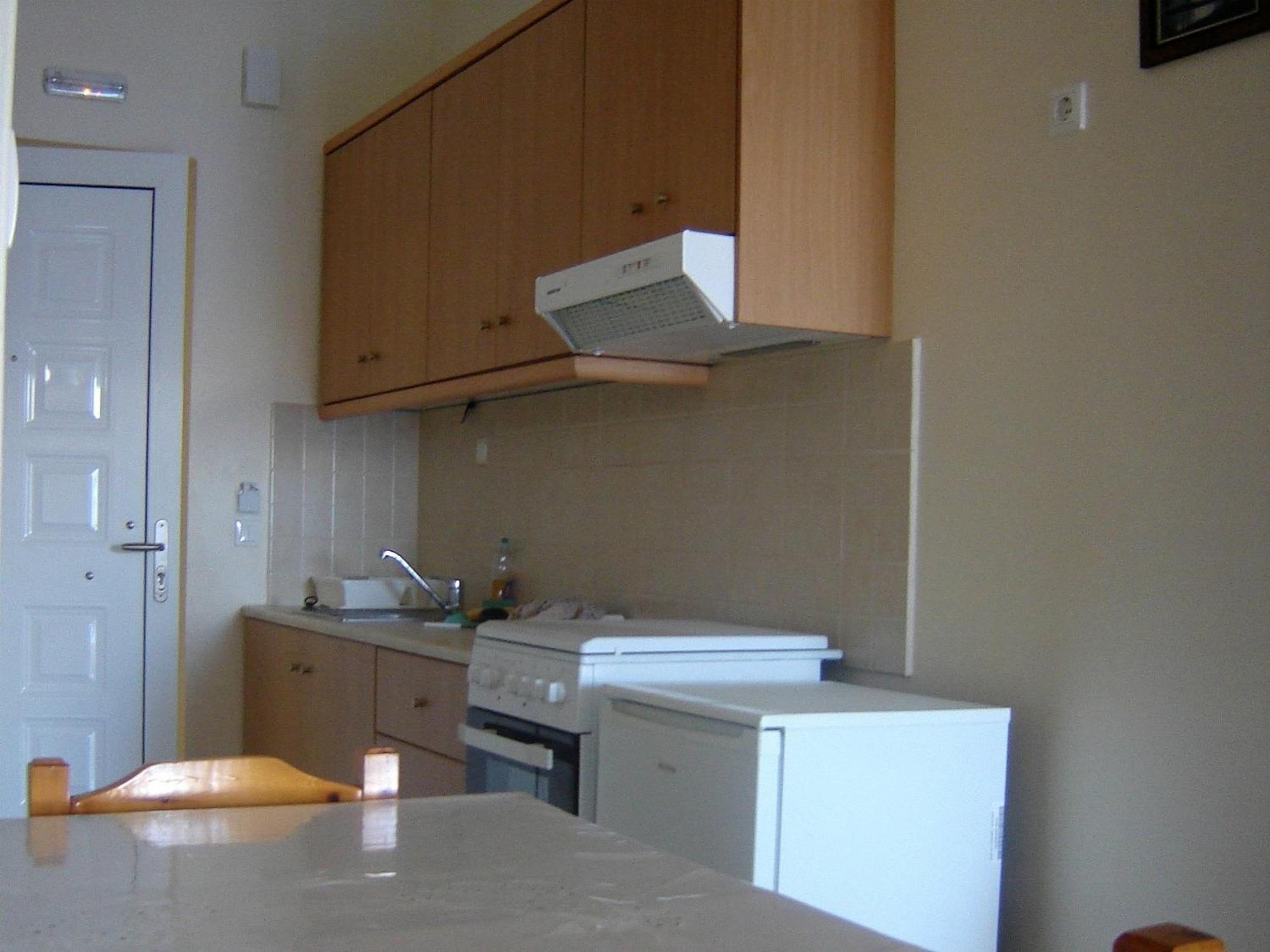 Seaview Studio In Beautiful Setting West From Chania Ravdhoukha Exterior photo